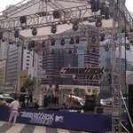 [타임<b>어택</b> 게릴라콘서트] 부활, 슈퍼키드와 함께한 강남역 게릴라콘서트...