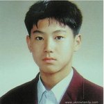 男아이<b>돌들</b>의 교복입은 사진