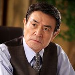 여인의 향기에나오는 임세경 아빠...