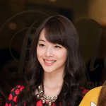 <b>사인회</b> 가진 f(x)  설리 화보같아