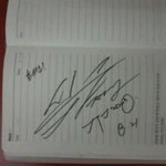 ★★★★★영웅재중한테 싸인받았어요☆☆☆☆☆