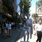 강남역에 자유의 <b>여신상</b> 생겼네요. ㅋㅋ
