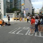 ★★★ <b>대학로</b> 돗자리 훈남!!!ㅋㅋㅋㅋㅋㅋㅋㅋㅋㅋㅋㅋㅋ★★★