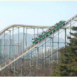 우방랜드에서 놀이기구타다가 떨어질뻔했어요