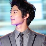 남자 아이돌들의 다양한 <b>넥타이</b> 스타일