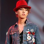 청<b>자켓</b>, 청남방입어도 간지나는 연예인들