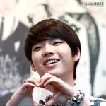 ★☆★☆★☆눈웃음이 매력적인남자아이돌★☆★☆★☆(스압주의)(+수정)