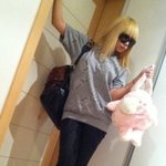 비율 좋아 아무 옷이나 잘 어울리는 <b>씨엘</b> 패션
