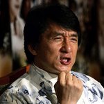 세상에 성룡이 차고있는 손목시계가....