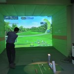 친구들이랑 <b>라운딩</b> 다니고 있어요