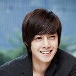 악세서리 참 좋아하는 김현중*.*
