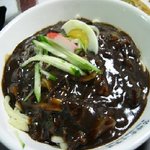 비오는날 짜장면 vs 라면