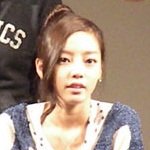 <b>주위</b>에 이런 여자 있으면 어때요?