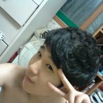흐엇 잘<b>생겻</b>어잘<b>생겻</b>어 오빠는 쿨하니깐 사진을오려주지