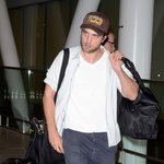 최근 아저씨가 다 된 <b>로버트</b> 패틴슨의 공항사진