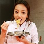 아이돌 그룹 멤버들의 <b>식탐</b> 돋는 사진들