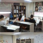 우리는 그림을 열라 잘그리기때문에 거만하게 앉아서 그림을 <b>그리지</b>