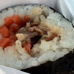 흔하디 흔한 얘기지만 그래도 ... 김밥에서 눈썹같은게 나왔네요...