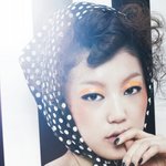 연예인들의 복고풍 <b>도트</b>패션