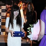 빵터진 수지, <b>입속</b>이 훤히 보일지경