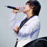 ★☆★☆<b>턱선</b>이 매력적인 남자가수들☆★☆★