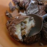 사진有★★★군밤 먹는데 밤에서 벌레 나왔습니다.기분이 판타지세계를...