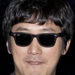 모든 안경을 미니어처로 만들어버리는 하정우ㅋㅋㅋㅋㅋㅋㅋ