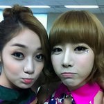 달샤벳 <b>비키</b>~ 나인뮤지스 세라와 절친 인증샷!!!