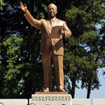 이승만 <b>동상</b> 상할까봐? 경찰 24시간 과잉 보호