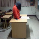 방과후 아무도 없는 학교에서