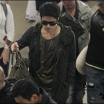 오랜만에 보는 공항 <b>재중</b>, 근데 무슨 안 좋은 일 있었나..