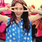 요즘 대세 <b>만능</b>돌 크리스탈 어린시절부터 쭉~~~~ 이뻤네요 !!...