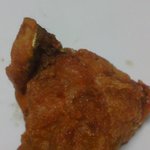 치킨에 압정이....
