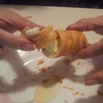 다이어트 개나줘버려! ㅎㅎ 야식으로 뚜레쥬르 신상빵 폭풍<b>흡입</b>중!...
