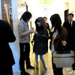 최근 사진... 언니 왜 내 <b>팔뚝</b>으로 걸어다녀.............