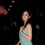 “김태희, 일본서 <b>장사</b>하지 마” 일본 거리서 시위 ‘곤욕’