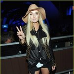 최근의 <b>린지</b> 로한, 얼굴이 어딘가 부자연스러워