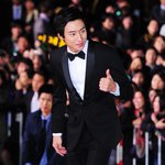 내년 충무로에서의 활약을 보장받은 이제훈, 신인남우상 <b>추카</b>추카추