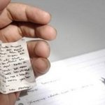 시험때 한번 쯤 해봤을 다양한 컨닝 <b>수법</b>들