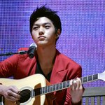 '인피니트' 엘, 기타까지 잘 치는 소년<b>명수</b>!