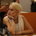 그동안 생활해 온 방종의 댓가로 수갑을 찬 <b>린지</b> 로한