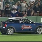 롯데랑 <b>sk</b> 플옵했던 사직구장에 미니가 떴던거 보셨나요?