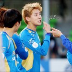 ★　　사람들 사이에 끼어있는 <b>요정</b>