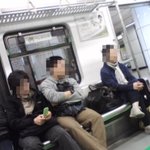 지하철 무개념중고딩만있냐? 무개념아줌마도있다!![사진有]