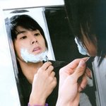 남자의 상징, 여자들의 로망, <b>면도</b>하는 남자들