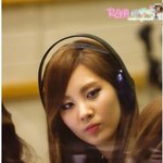 짙은 화장의 서현 화제