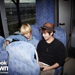 유난히 사이가 좋아보이는 <b>태민</b>-종현, 노래도 같이 들어?!