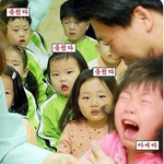 개혐짤 <b>유치</b>원생 피뽑는사진