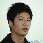 중앙 수비형 미드필더 기성용은 왜 측면 공격형 미드필더로 기용될까...