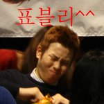 <b>아오</b>쒸 과자가 안뜯어져 !!!!!!!!!!!!!!!!